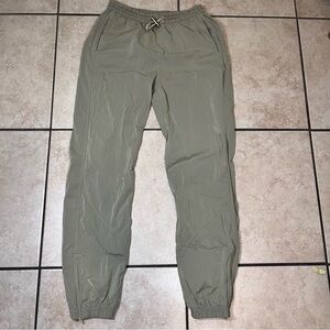 Lululemon Evergreen Track Pant Water-Repellent Windproof‎ Green Size 4 Workout